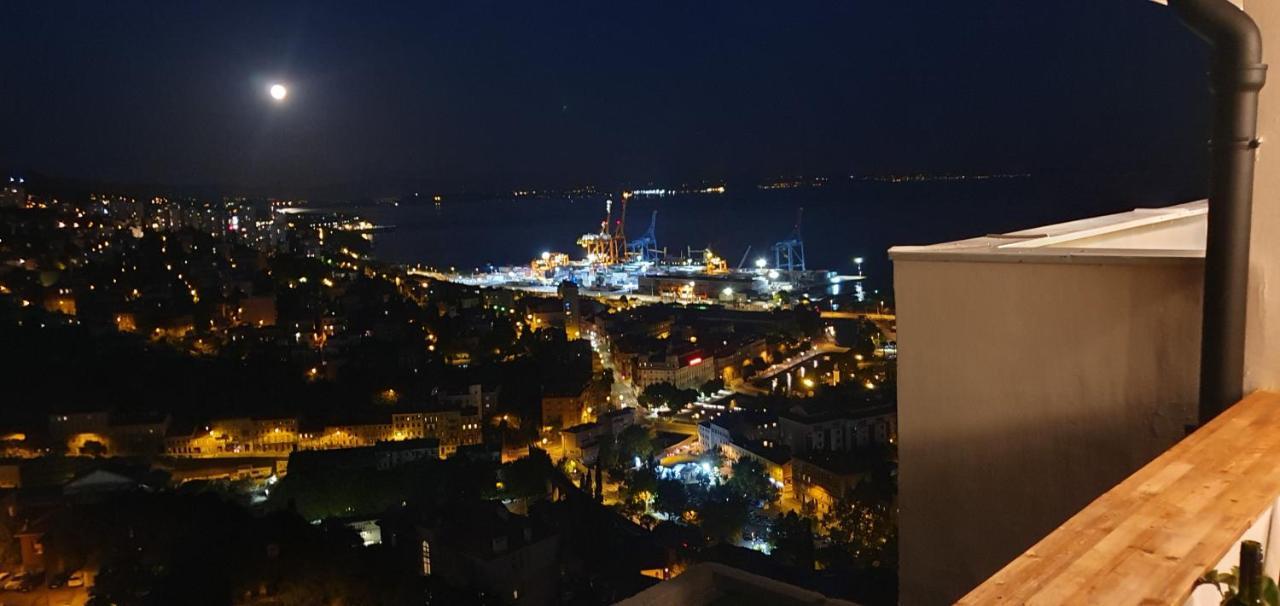 City Lights Penthouse Rijeka Extérieur photo